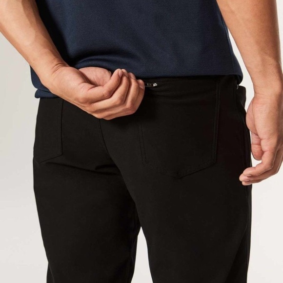33. LULULEMON Men's ABC Pant Slim - Picture 5 of 16